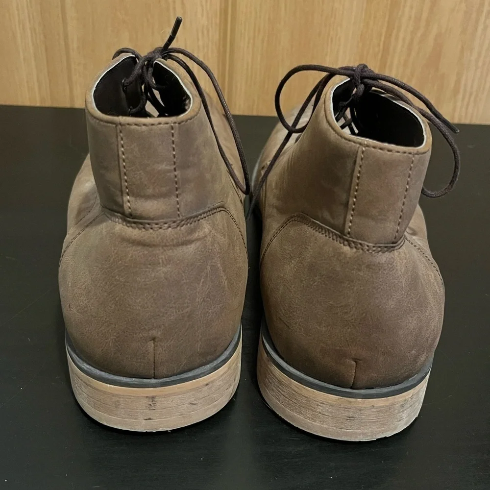 J. Ferrar Men's Chukka Dress Boots